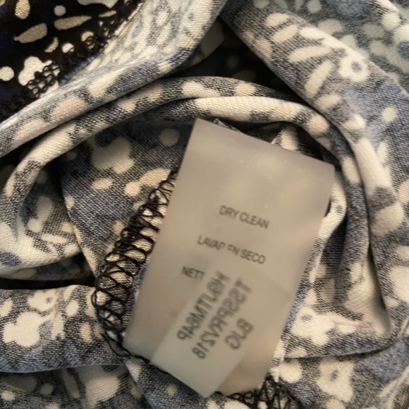 NWOT Tommy Hilfiger Navy Print Short Sleeved Top Size M - Picture 4 of 6